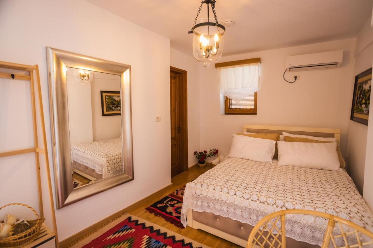 Villa Porta Qeparo Eksteriør billede